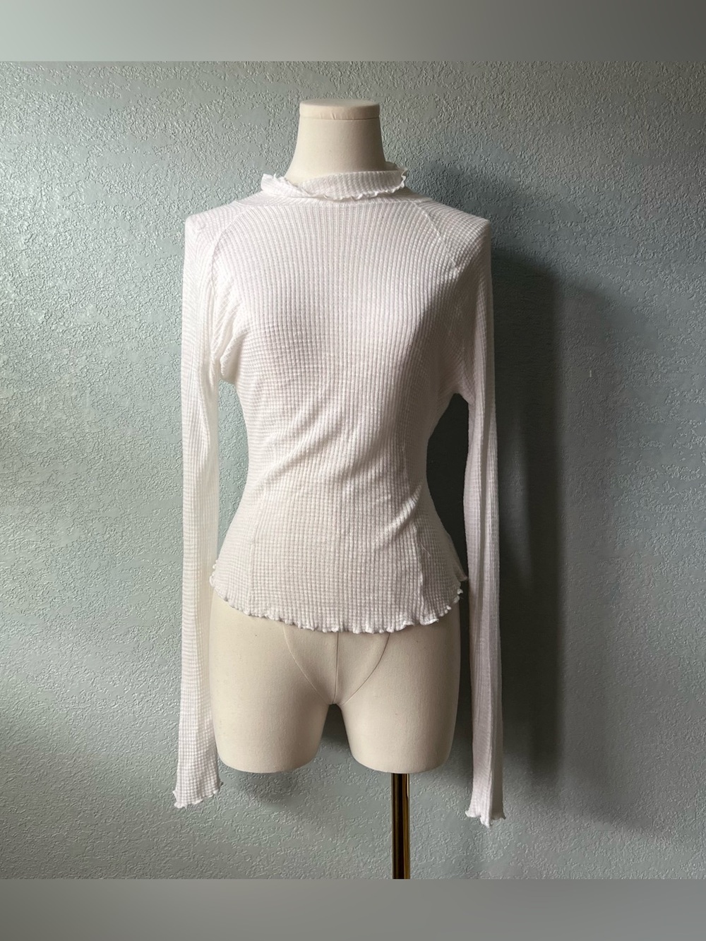 Free People White Thermal Waffle Knit Long Sleeve Top S Ruffle Lettuce Hem
